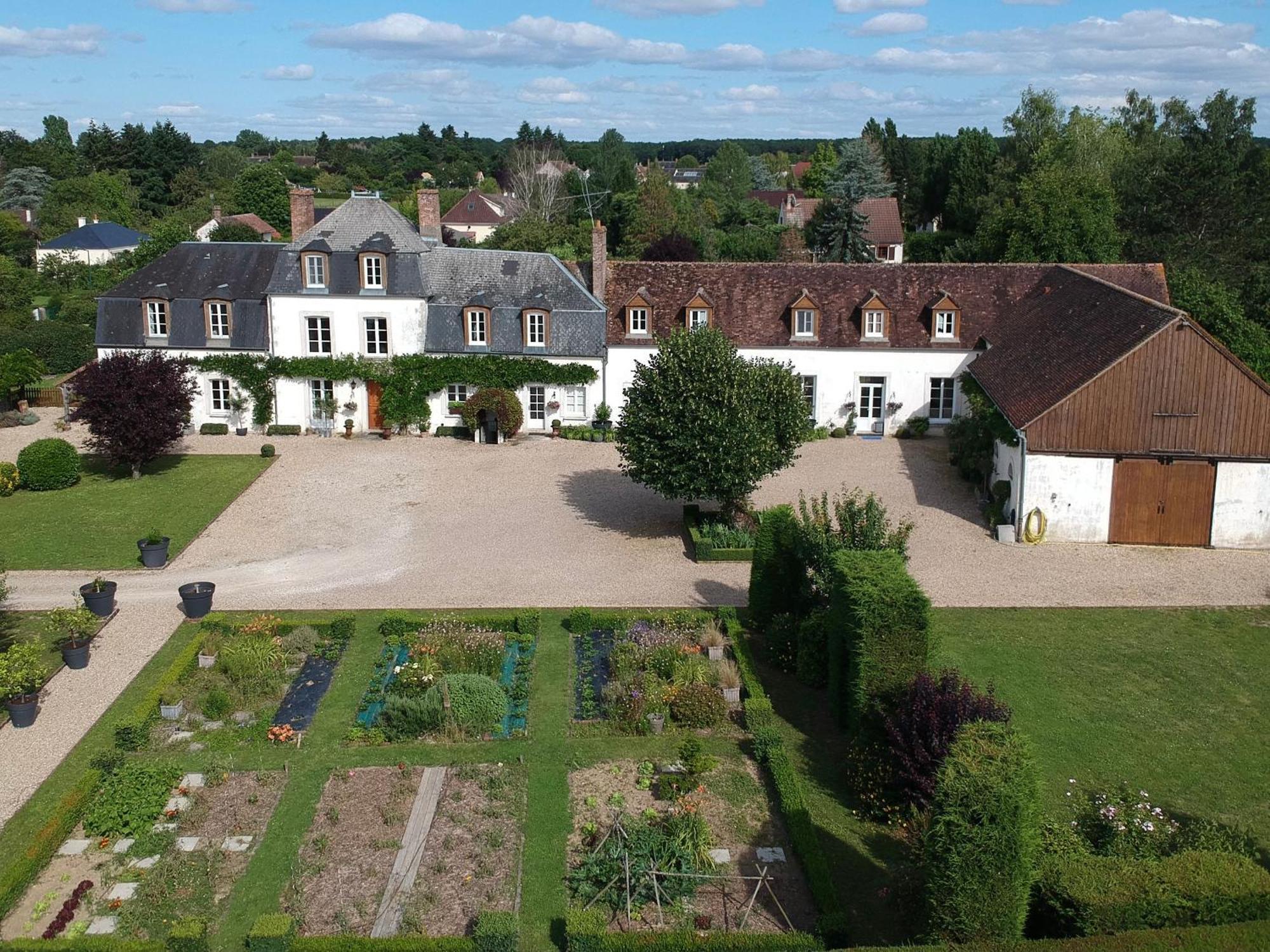 **Suite Familiale Spacieuse Au Coeur De La Foret De Montargis** - Fr-1-590-335 Paucourt Екстериор снимка
